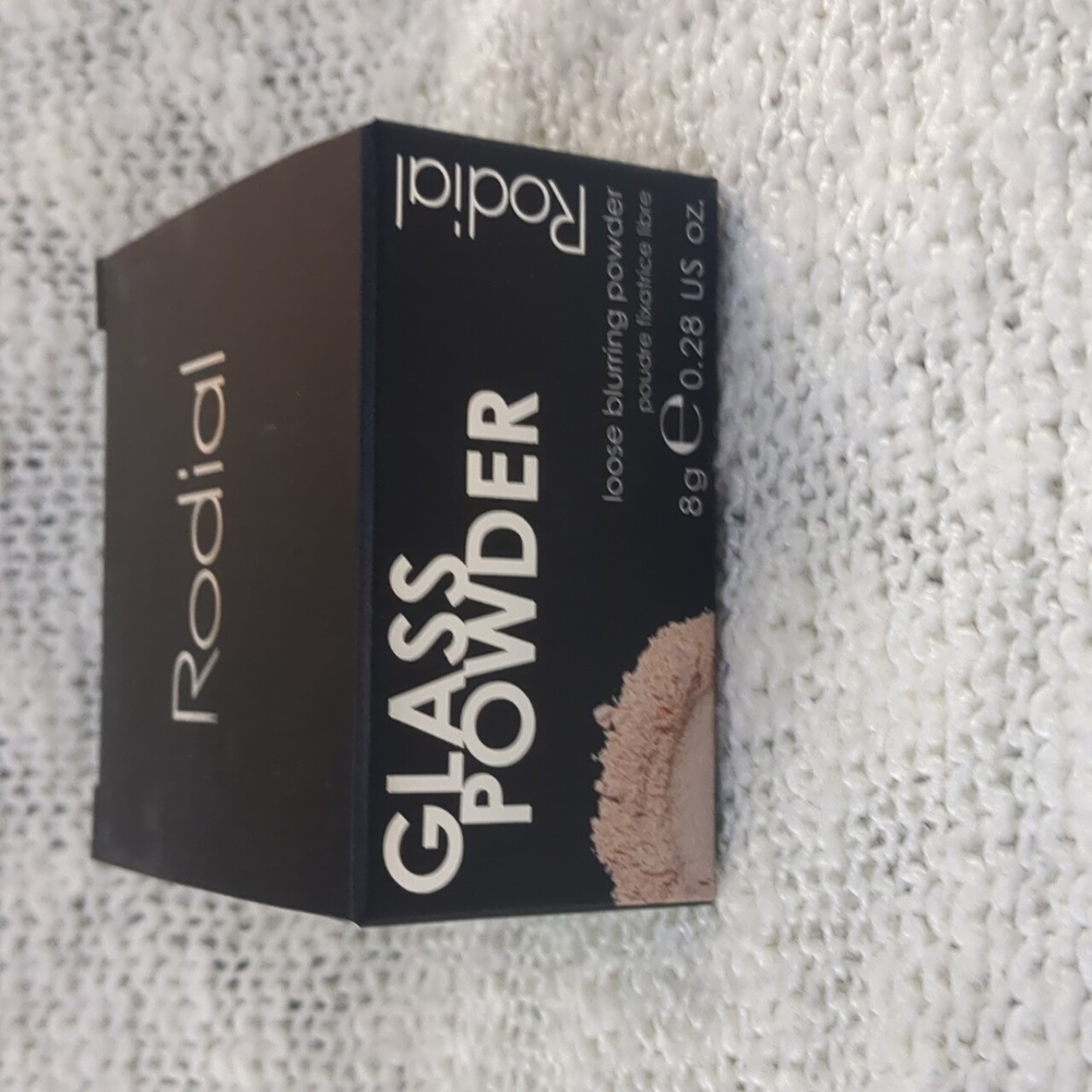 Rodial Glass Powder, 8g/0.28oz - Picture 9 of 10
